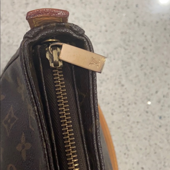 Vintage Authentic Louis Vuitton Medium Looping Bag - Picture 3 of 5